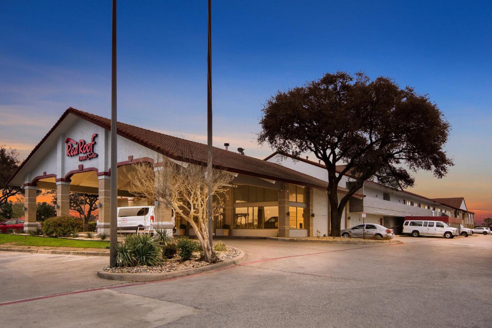 Red Roof Inn & Suites Irving - Dfw Airport South 外观 照片